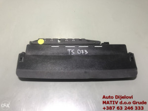 TREĆI štop VW Passat CC 2010 3C8945087B