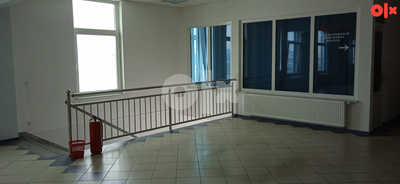 Poslovni prostor Cazin 450+kvadrata prvi sprat 3