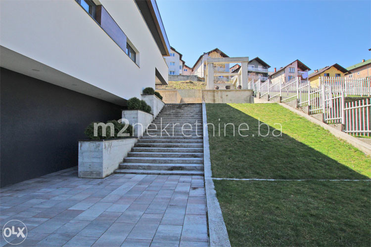 m2: Hadžići. Savremeno dizajnirana kuća 400m2 5