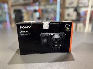 Sony Alpha A6400 KIT + 18-135mm + Gratis 128GB 2+2 god gar