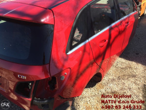 Stranica bočna DESNA bok Mercedes B klasa w246 2015