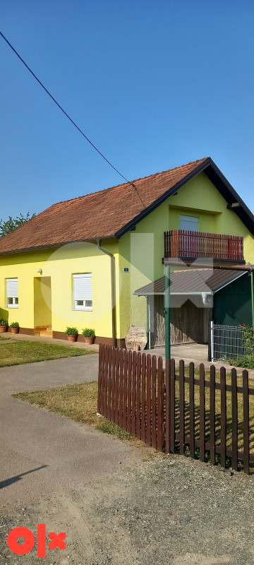 Prodajem kucu u Aleksandrovcu kod Laktasa