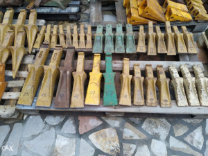 Zubi za bagere dijelovi komatsu cat yanmar kubota takeuchi