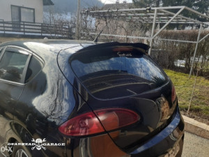 Univerzalni spoiler spojler gepeka krovni Golf Leon BMW CRNA GG