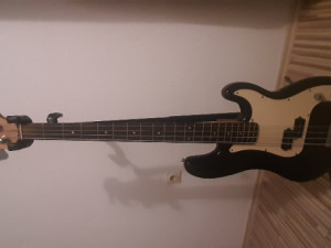 C Giant bas gitara - bass