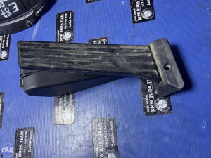 Papucica gasa bmw 1 e87 e81 gas papuca