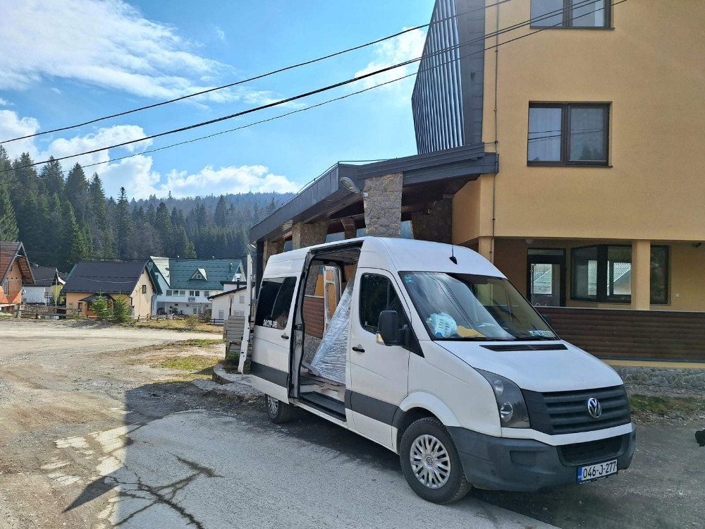 Kombi prevoz robe selidbe 061299095 odvoz namjestaja