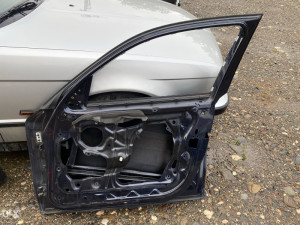 Vrata prednja desna bmw 1 e87