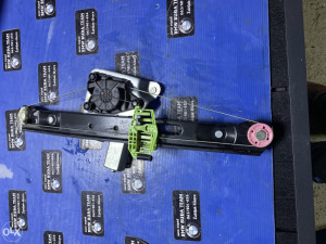 Podizac stakla zadnji lijevi bmw 1 e87