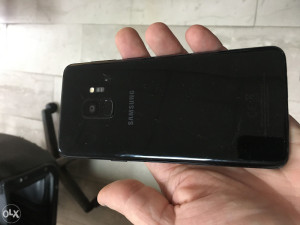 Samsung S9 razbijen
