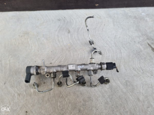 Rampa goriva za dizne VW Tiguan 04L130089B 04L089B 201