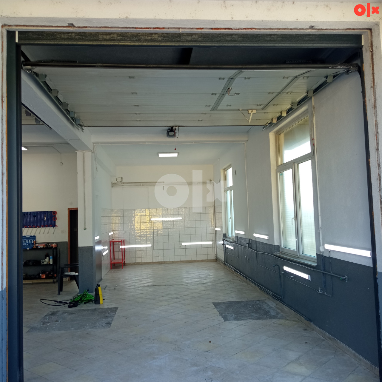 Poslovni  prostor za Auto servis 100m2