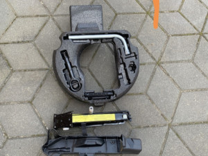 Dizalica alat kljuc kuka za slepanje audi a6 4g