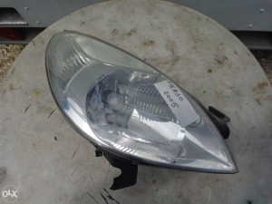 Citroen Xsara Picasso 2005 far desni 062 302 400