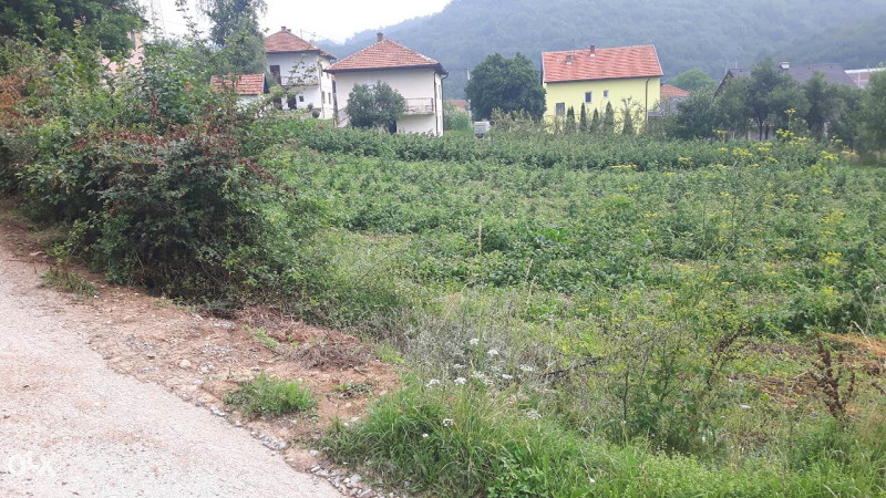 PRODAJEM 20 DUL.ZEMLJE PORED ASFALTA I RIJEKE. 5