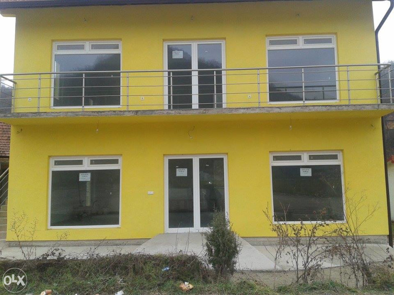 PRODAJEM 20 DUL.ZEMLJE PORED ASFALTA I RIJEKE. 9