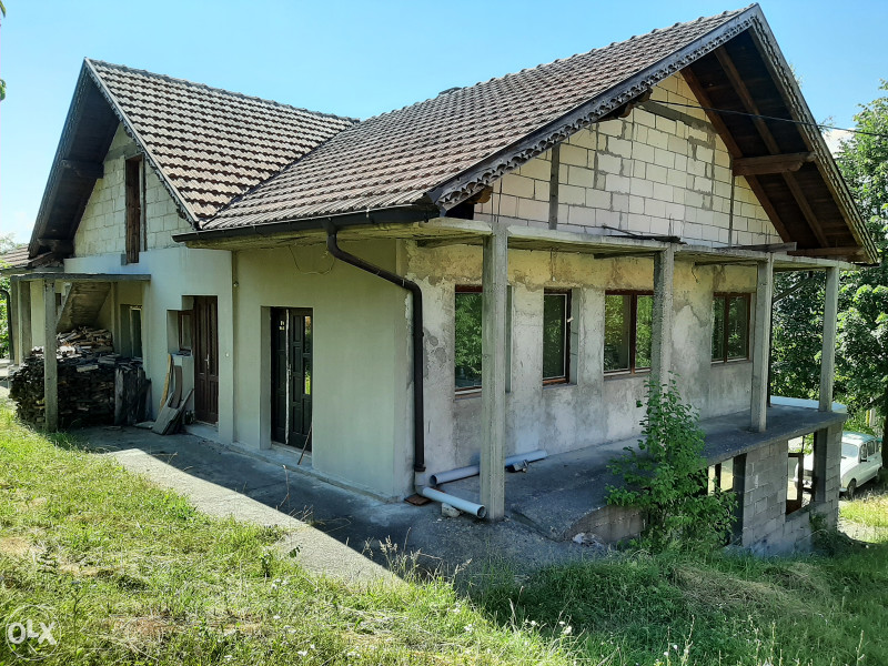 Prodajem ili izdajem stambeno-poslovni objekat 7