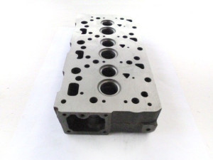 Glava motora KUBOTA D1105 16030-03044