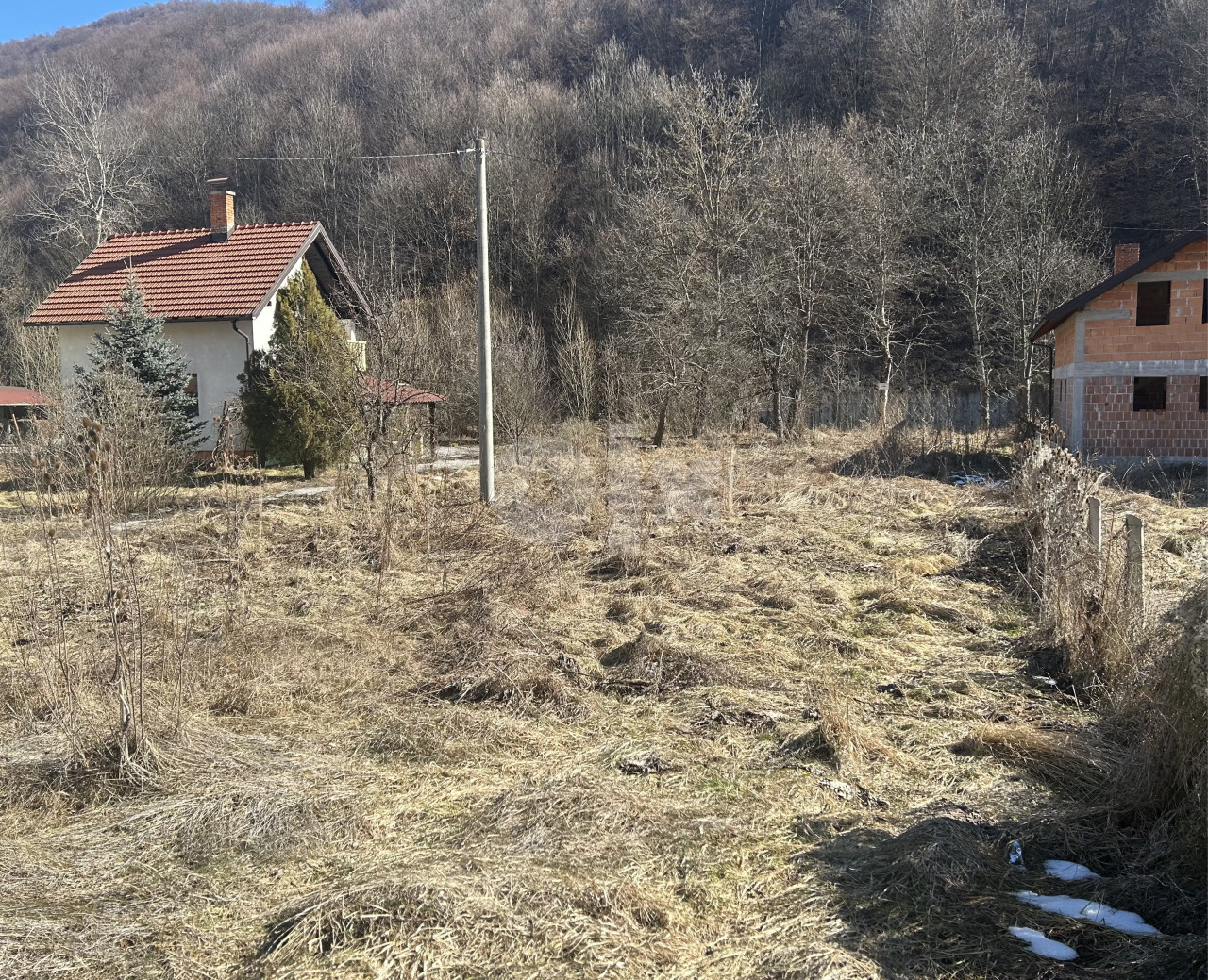 GRUNT - Zemljiste Semizovac 900 m2 uz rijeku 2