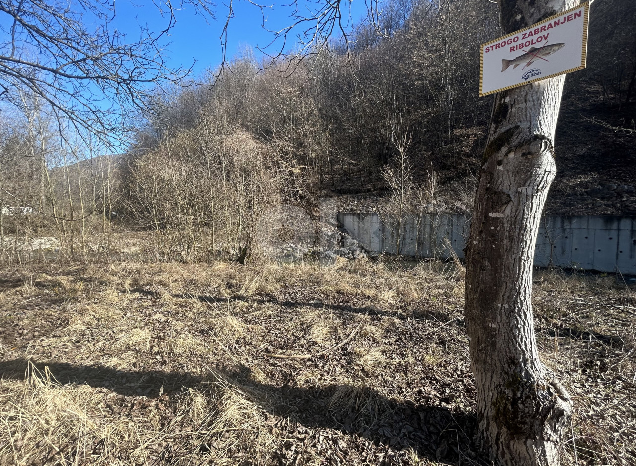 GRUNT - Zemljiste Semizovac 900 m2 uz rijeku 4