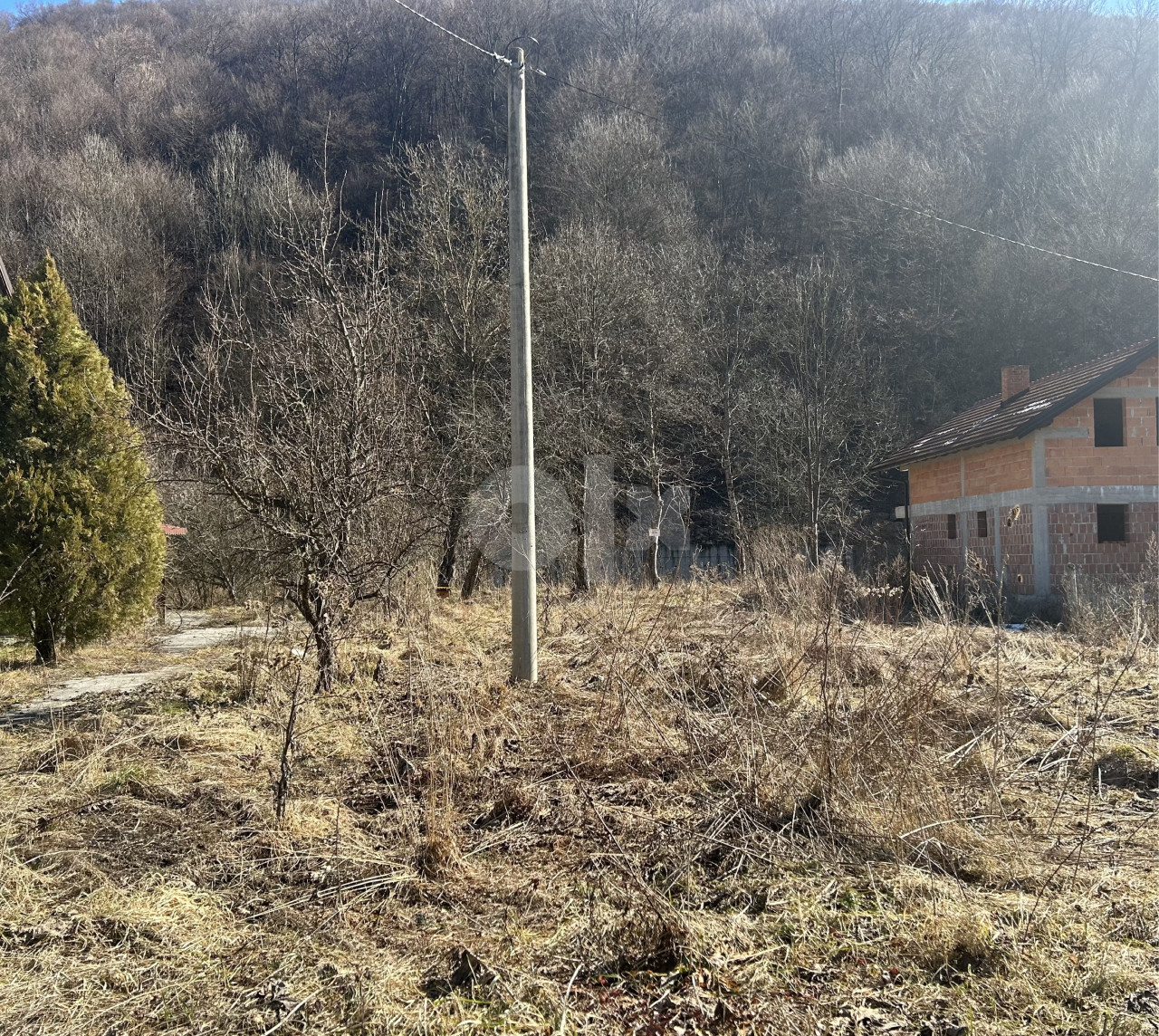GRUNT - Zemljiste Semizovac 900 m2 uz rijeku 5