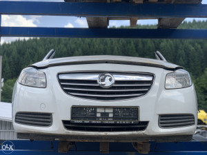 DIJELOVI OPEL INSIGNIA 2.0 CDTI branik far hauba blatobran