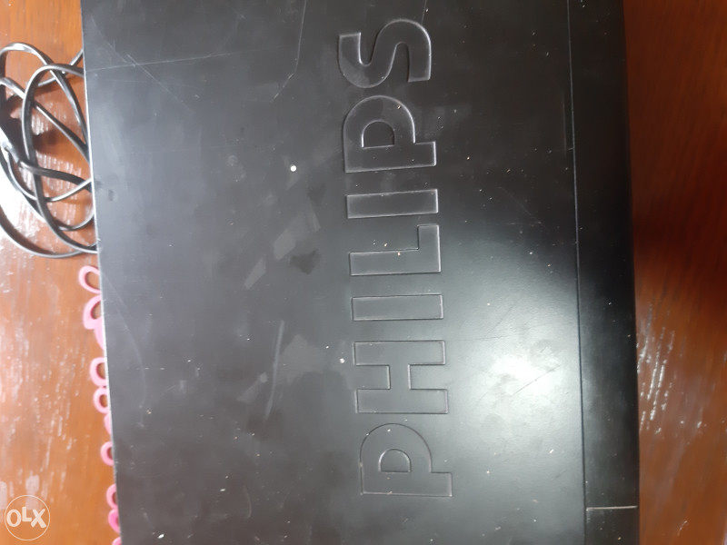 VIDEO REKORDER Philips (Neispravan)