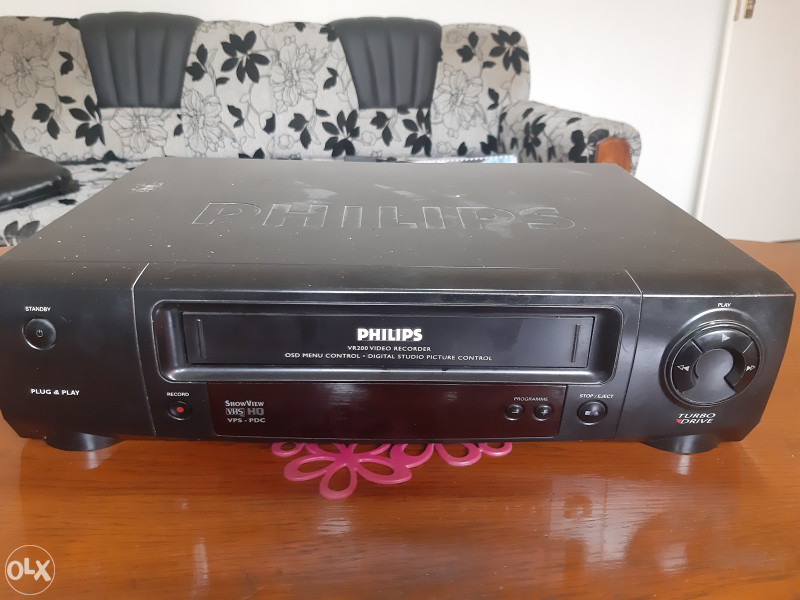 VIDEO REKORDER Philips (Neispravan)