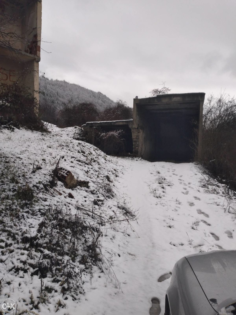 Zemljište sa kućom Novi Travnik 4