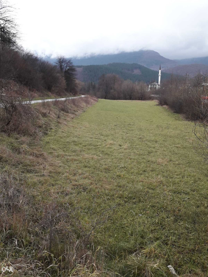 Zemljište Pazarić, 1430 m2 i 654 m2 15