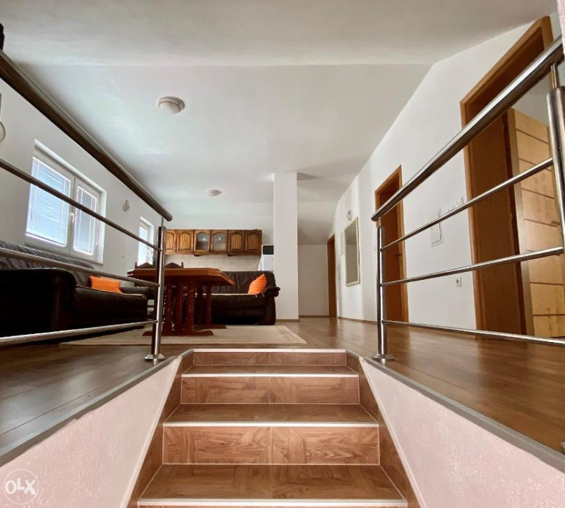 Četverosoban komforan apartman / stan na dan, centar grada, Bihać