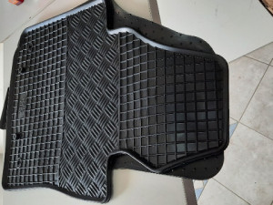 PODMETACI GUMENI TIPSKI RIGUM VW CADDY III.PREDNJI
