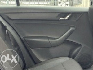 TAPACIRUNG TAPETA SKODA RAPID ZADNJI LIJEVI DIJELOVI