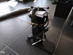 MAZALICA GARAZNA NOZNA 6 KG SA CRIJEVOM 1.8 m+ PISTOLJ