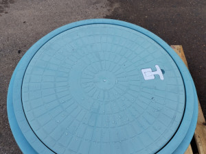 Poklopac fi 700 pvc plastični sa ramom za šaht 15kn