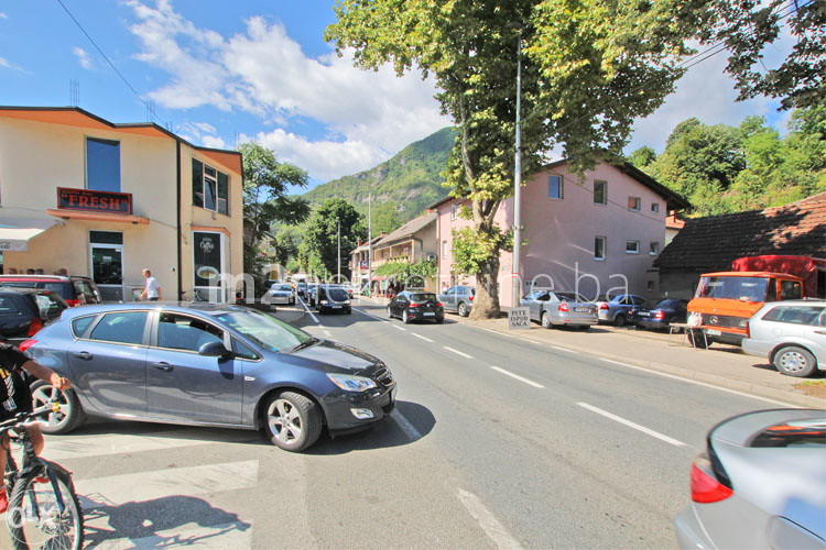 m2: Jablanica Poslovni prostor 38m2 pored puta M 17 4