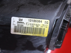 Far desni Opel Corsa (fotografija 1)