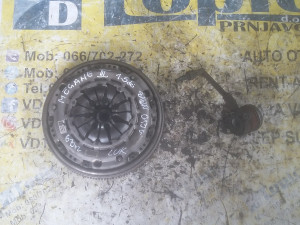 KVACILO RENAULT MEGANE III / PLIVAJUCI ZAMAJAC RENAULT MEGANE III