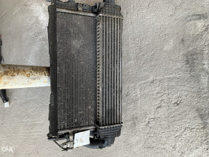 Ford Focus 1.6tdci hladnjak interkuler ventilator