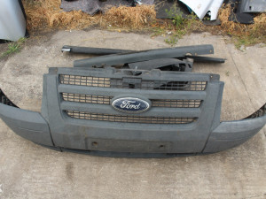 Branik prednji zadnji Ford Transit 2010 (fotografija 3)