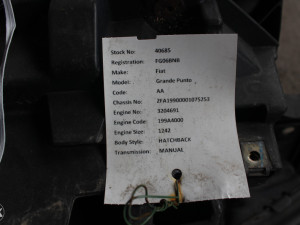 Hladnjak vode boca vode Fiat Punto (fotografija 2)