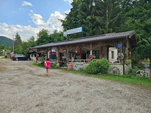 RESTAURANT AND HOUSE FOR SALE IN A TOP LOCATION