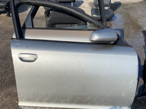 Vrata prednja desna Audi A6 4F (fotografija 3)