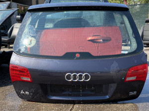 Gepek Audi A6 4F (fotografija 1)
