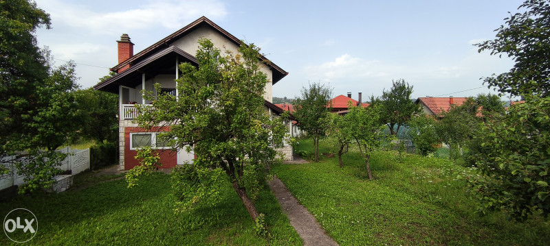 Prodaje se dio kuće u Srebreniku u ul. Mehmeda Ramića-Ramba 2