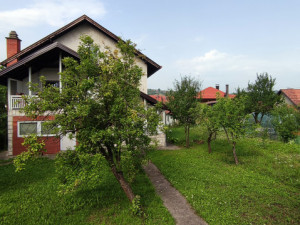 Prodaje se dio kuće u Srebreniku u ul. Mehmeda Ramića-Ramba photo 2