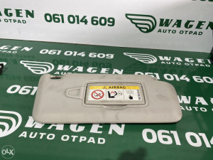 Desni suvozaceva strana Mercedes W246 (fotografija 2)