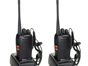 2 KOMADA MOTOROLE TOKI VOKI RADIO STANICA