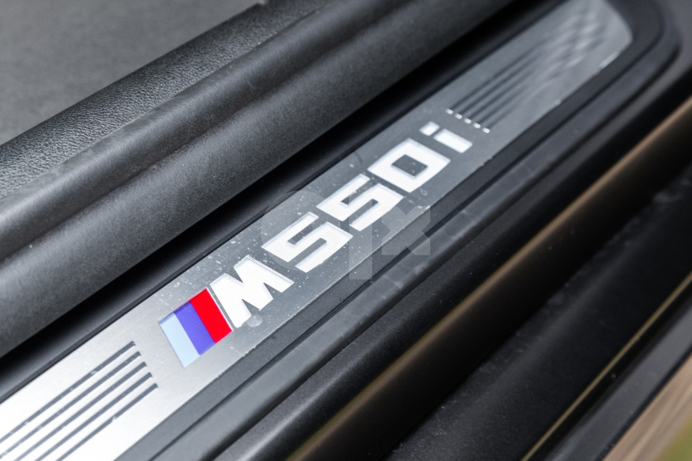 BMW M550i G30 xDrive V8 Twin-Turbo M Permormance