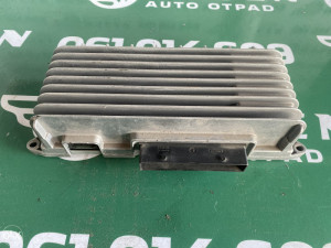 Pojačalo Audi A6 4F (fotografija 2)